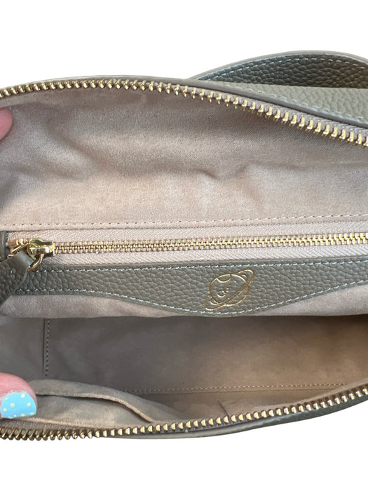 Oleada Grey Leather Crossbody Backpack Zip Close Gold Hardware Bag Grey / S