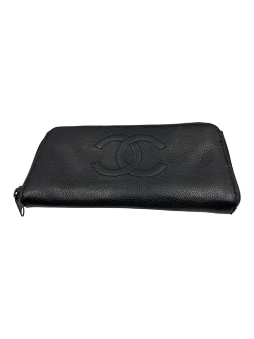 Chanel Black Caviar Leather Zip Up Interlocking CC Logo Continental Wallets Black