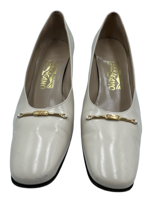 Ferragamo Shoe Size 9 White Patent Leather Almond Square Toe Gold Hardware Pumps White / 9