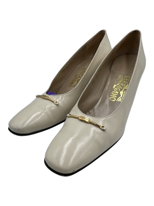 Ferragamo Shoe Size 9 White Patent Leather Almond Square Toe Gold Hardware Pumps White / 9