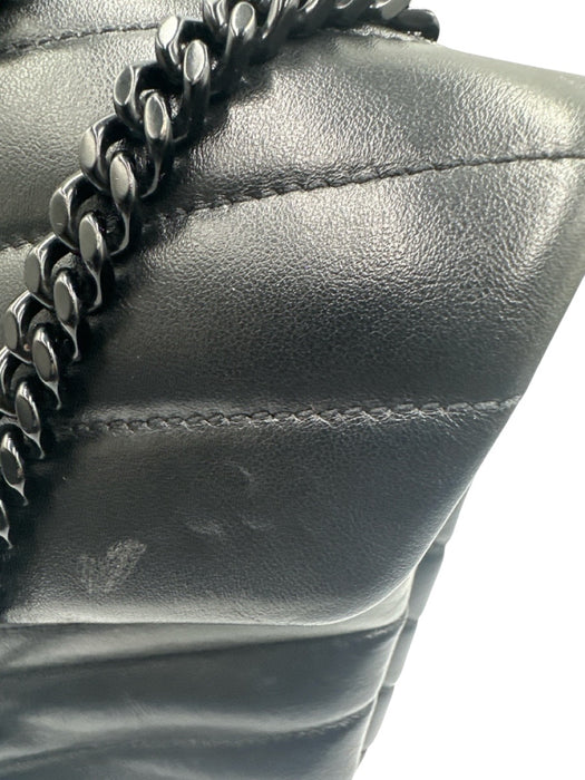 Yves Saint Laurent Black Leather Chevron Shoulder & Crossbody Straps Chain Bag Black / Medium
