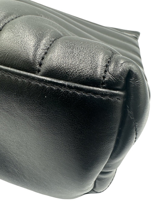 Yves Saint Laurent Black Leather Chevron Shoulder & Crossbody Straps Chain Bag Black / Medium