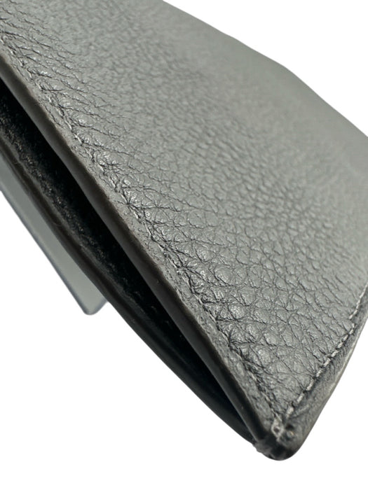 Fendi Black & Orange Pebble Leather Silver Hardware Wrist Strap Pouch Bag Black & Orange / S