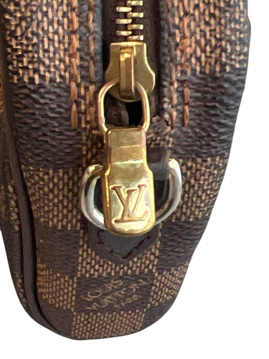 Louis Vuitton Brown Leather Top Zipper Crossbody Logo front pocket Bag Brown / Small