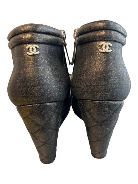 Chanel Shoe Size 39 Black Manmade Material Ankle Bootie Quilted Open Toe Shoes Black / 39