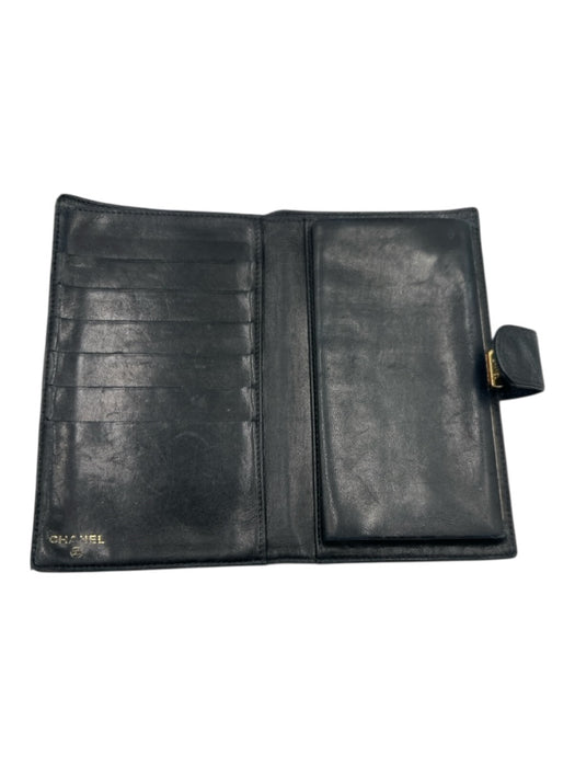 Chanel Black Caviar Leather Snap Button Interlocking CC Bifold Wallets Black