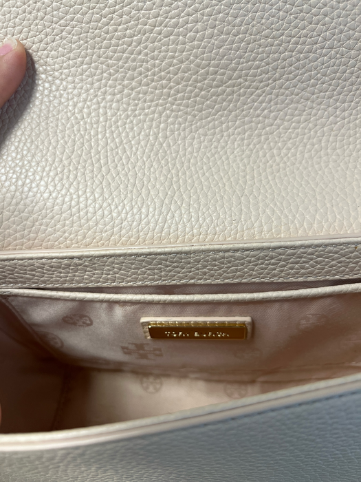 Tory Burch Light Pink Leather Crossbody Magnetic Closure Gold Hardware Bag Light Pink / Small