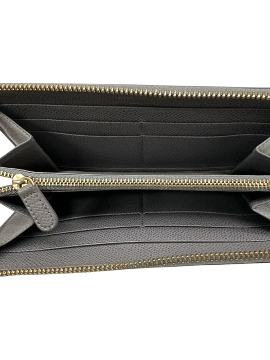 Salvatore Ferragamo Gray Leather Zip Close Gold Logo Card holder Wallets Gray