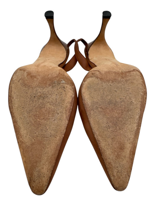 Manolo Blahnik Shoe Size 38 Light Brown & Brown Nubuck Leather Pointed Toe Pumps Light Brown & Brown / 38