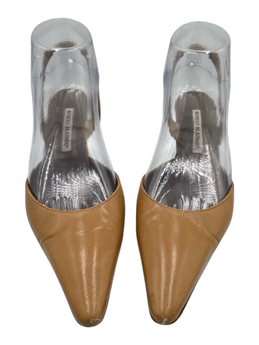 Manolo Blahnik Shoe Size 38 Tan Leather Shiny Pointed Toe Slingback Pumps Tan / 38