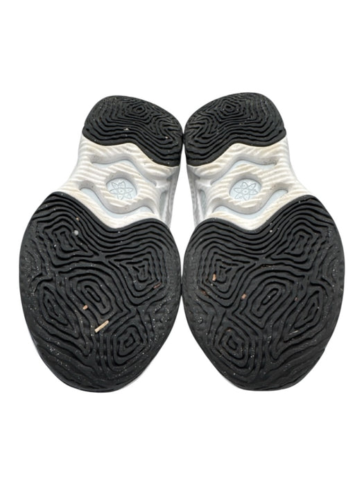Nike Shoe Size 8.5 White, Blue, Black Synthetic Round Toe Textured Sneakers White, Blue, Black / 8.5