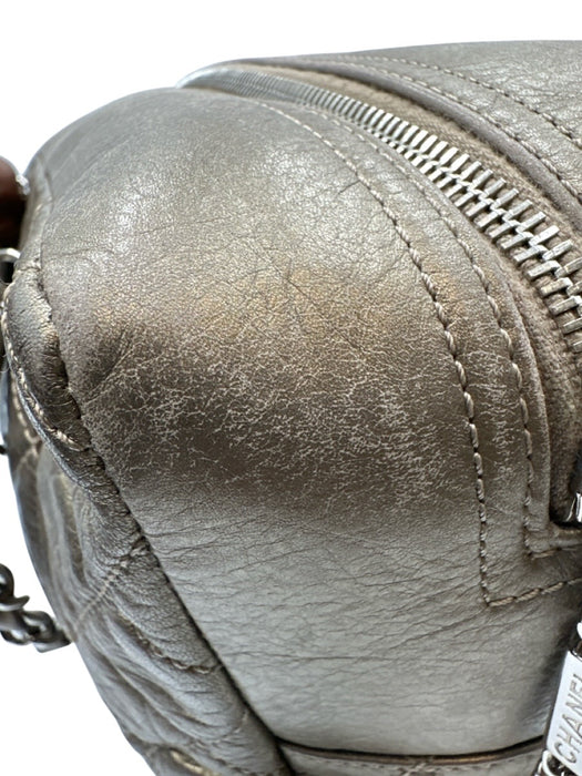 Chanel Gold Taupe Leather Chain Strap Quilted Interlocking CC Zip Close Bag Gold Taupe / Small