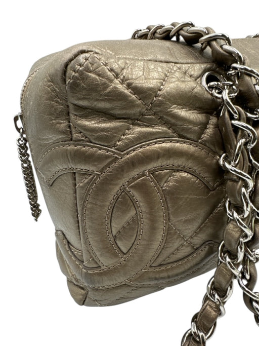 Chanel Gold Taupe Leather Chain Strap Quilted Interlocking CC Zip Close Bag Gold Taupe / Small