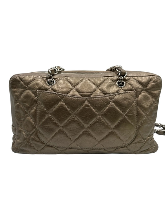 Chanel Gold Taupe Leather Chain Strap Quilted Interlocking CC Zip Close Bag Gold Taupe / Small