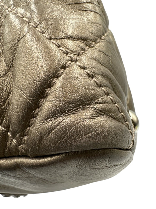 Chanel Gold Taupe Leather Chain Strap Quilted Interlocking CC Zip Close Bag Gold Taupe / Small
