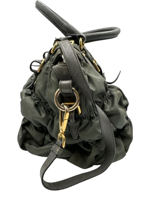Prada Green Nylon Leather trim Logo Pleated Zip Bag Green / Medium