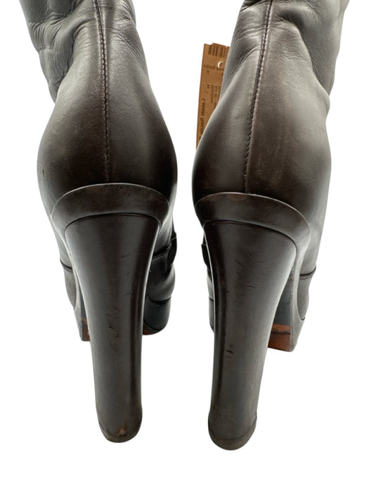 Yves Saint Laurent Shoe Size 38.5 Dark Brown Leather Round Toe Side Zip Booties Dark Brown / 38.5