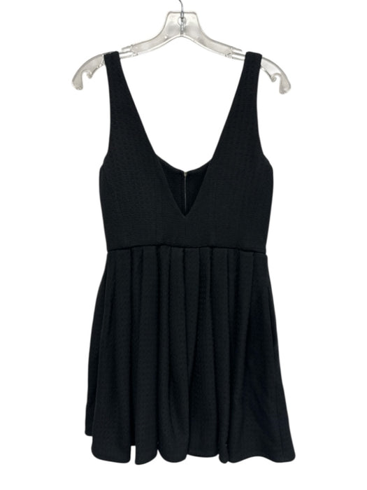 Alexis Size Medium Black Cotton Blend Sleeveless Pleated Mini Pockets Dress Black / Medium