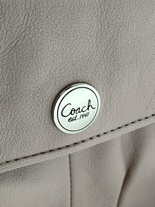 Coach Lavender Leather Pleated Silvertone hardware Wristlet Lavender