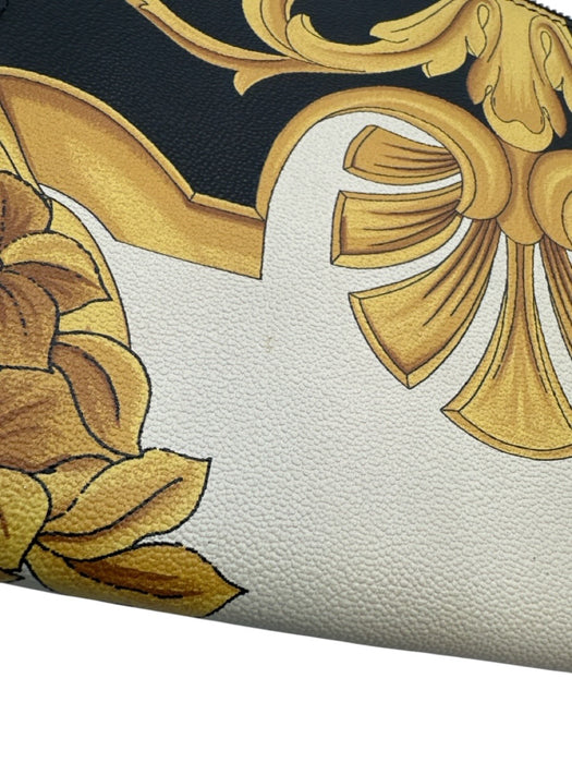 Versace Black, Gold, White Zip Baroque medusa charm Clutch Bag Black, Gold, White / S