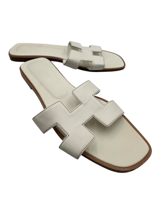 Hermes Shoe Size 39 White & Brown Calfskin Leather Cut Out Slide Sandals White & Brown / 39
