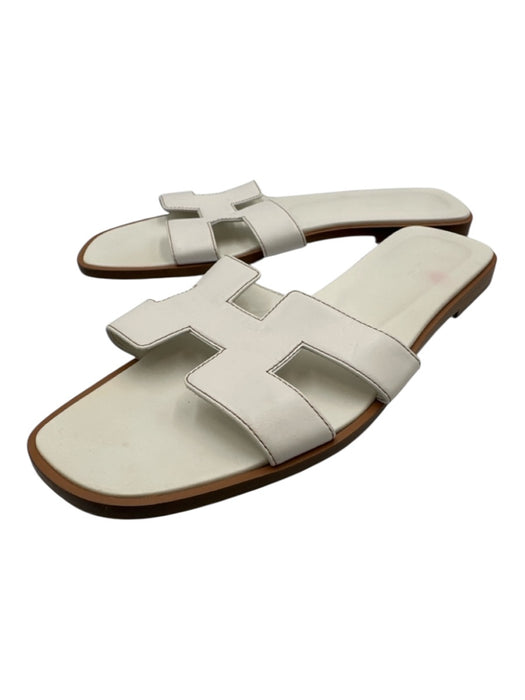 Hermes Shoe Size 39 White & Brown Calfskin Leather Cut Out Slide Sandals White & Brown / 39