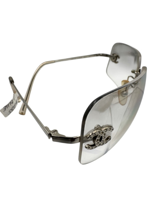 Chanel Silver Metal Rimless Interlocking CC Gradient Square Sunglasses Silver