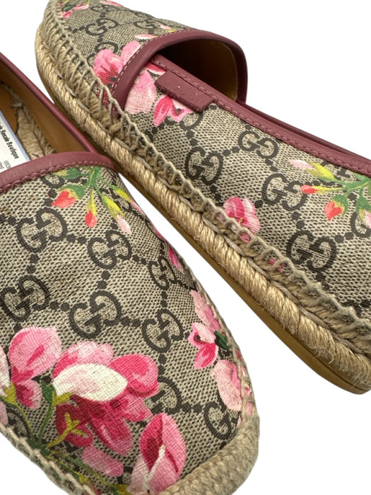 Gucci Shoe Size 38 Pink, Green, Brown Coated Canvas Leather trim Floral Flats Pink, Green, Brown / 38