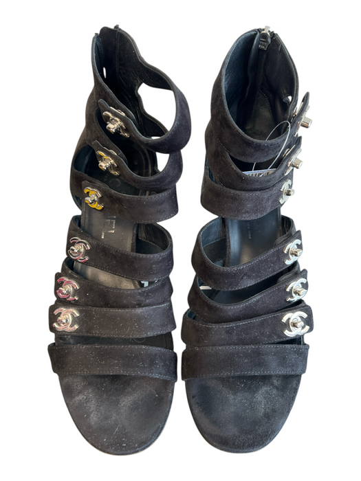 Chanel Shoe Size 40 Black Suede Silver Logo Interlocking CC Gladiator Shoes Black / 40