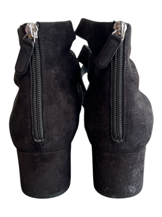 Chanel Shoe Size 40 Black Suede Silver Logo Interlocking CC Gladiator Shoes Black / 40