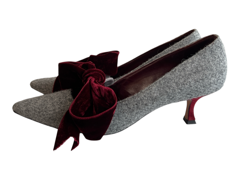 Manolo Blahnik Shoe Size 39.5 Gray & Burgundy Tweed Velvet Bow Pointed Toe Shoes Gray & Burgundy / 39.5