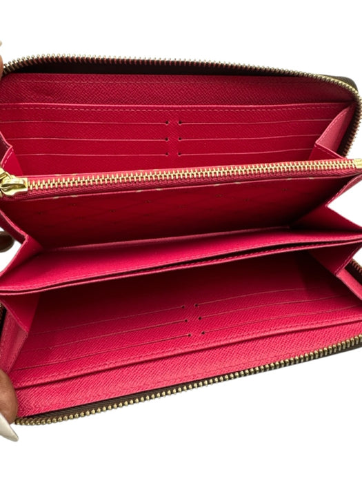 Louis Vuitton brown, gold, pink Coated Canvas Painted Monogram trunk Wallets brown, gold, pink