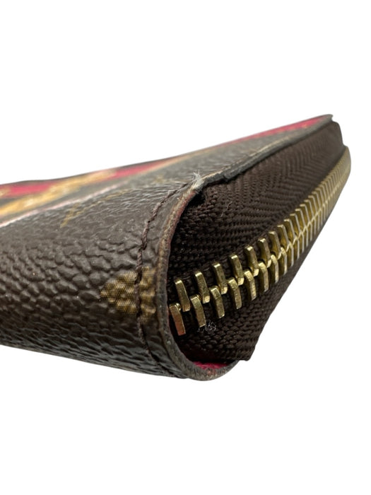 Louis Vuitton brown, gold, pink Coated Canvas Painted Monogram trunk Wallets brown, gold, pink