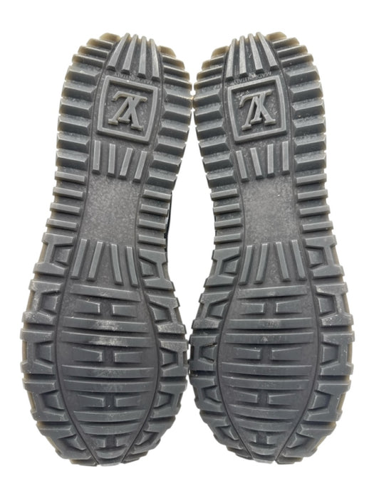 Louis Vuitton Shoe Size 40 Black & Brown Suede Leather Monogram Low Top Sneakers Black & Brown / 40