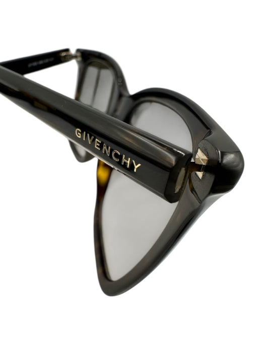 Givenchy Brown & Beige Acetate Tinted Lens Tortoise shell pattern Sunglasses Brown & Beige