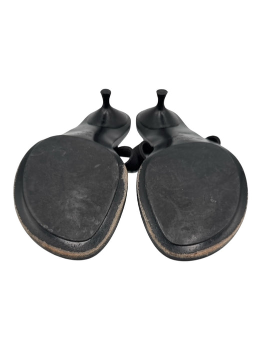 Gucci Shoe Size 9.5 Black Leather Flip Flop Thong Strap Kitten Heel Logo Sandals Black / 9.5