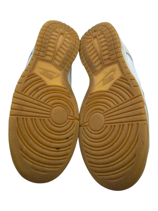 Nike Shoe Size 11 White & Tan Canvas & Leather Solid Sneaker Men's Shoes White & Tan / 11