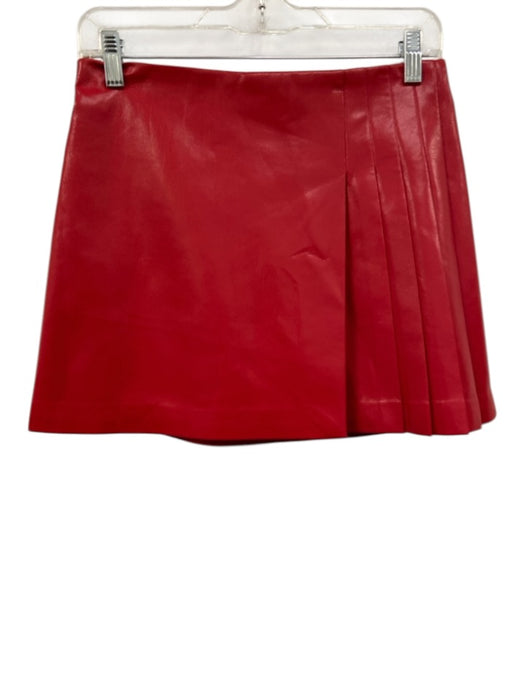 Alice + Olivia Size 4 Red PU Leather asymmetric pleat Back Zip Mini Skirt Red / 4