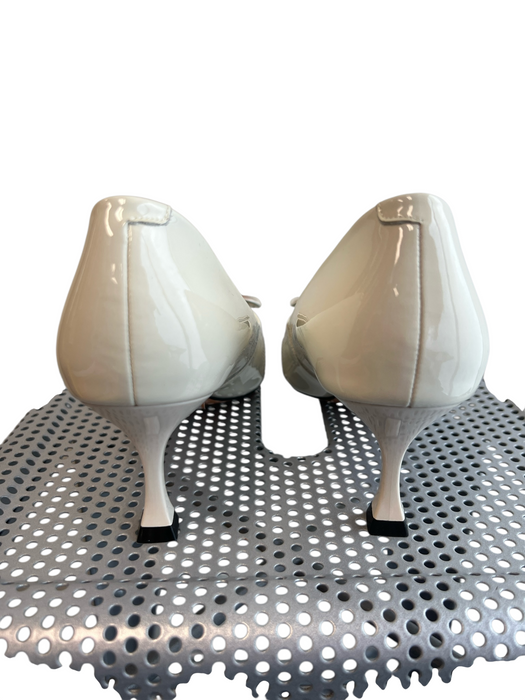 Fidi By Fendi Suofei Shoe Size 6.5 White Manmade Material Pointed Toe Heels White / 6.5