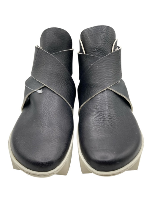 Trippen Shoe Size 39 Black & White Leather Round Toe Block Sole Booties Black & White / 39