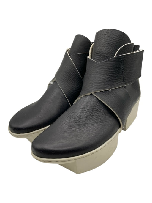 Trippen Shoe Size 39 Black & White Leather Round Toe Block Sole Booties Black & White / 39