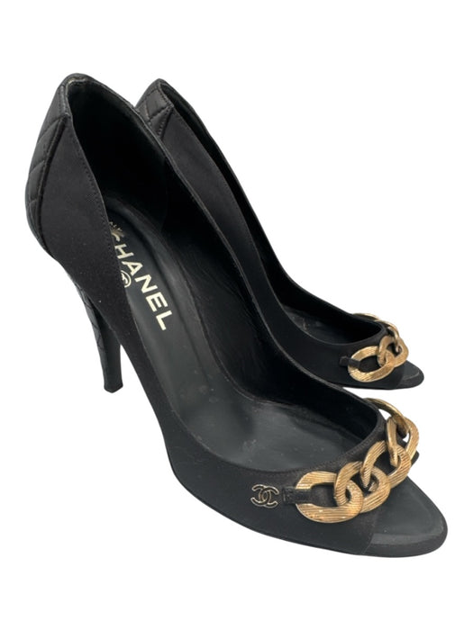 Chanel Shoe Size 39 Black Leather & Textile Chain Link Quilted Peep Toe Pumps Black / 39