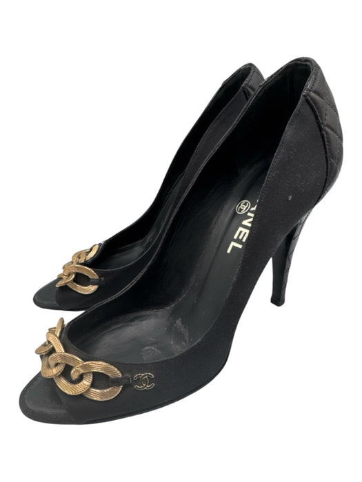 Chanel Shoe Size 39 Black Leather & Textile Chain Link Quilted Peep Toe Pumps Black / 39
