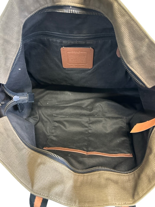 Coach Olive Green & Black Canvas Solid Tote Men's Bag Olive Green & Black