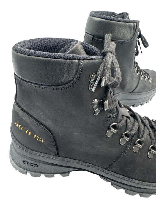 Common Projects Shoe Size 43 Black Leather Solid Boot Men's Shoes Black / 43
