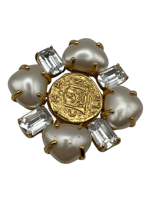 Chanel Pearl & Gold Metal Stone embossed Broach Accessories - Women Pearl & Gold