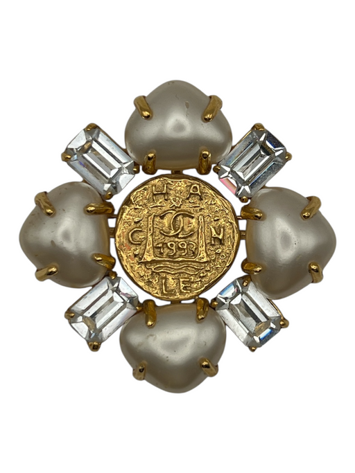 Chanel Pearl & Gold Metal Stone embossed Broach Accessories - Women Pearl & Gold
