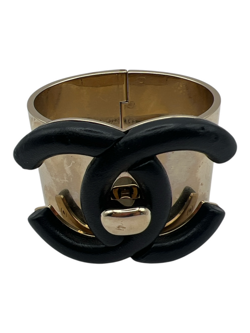 Chanel Goldtone & black Metal Leather Gold Plated cuff Interlocking CC Bracelet Goldtone & black