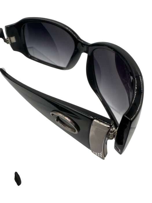 Oscar de la Renta AS IS Black Solid Men's Sunglasses Black