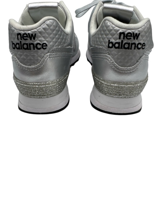 New Balance Shoe Size 6 Silver Metallic Sneaker Shoes Silver / 6
